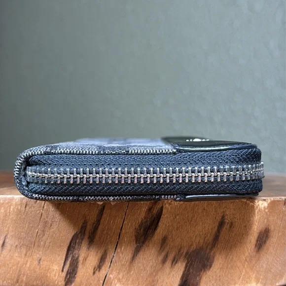 COACH SIGNATURE OUTLINE WITH STRIPE ACCORDION ZIP WALLET - Picture 7 of 16